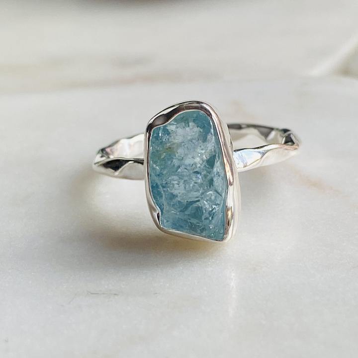 Raw rock-crystal ring: newest Bohemian Stone Jewelry with natural crystal