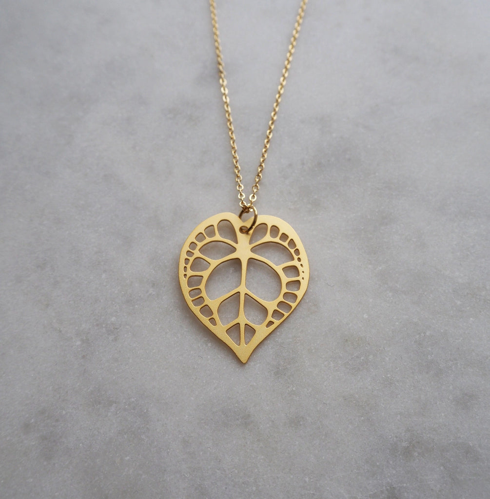 Earth and Elements Jewellery

https://www.earthandelements.co.uk › products › gold-anthurium-leaf-necklace