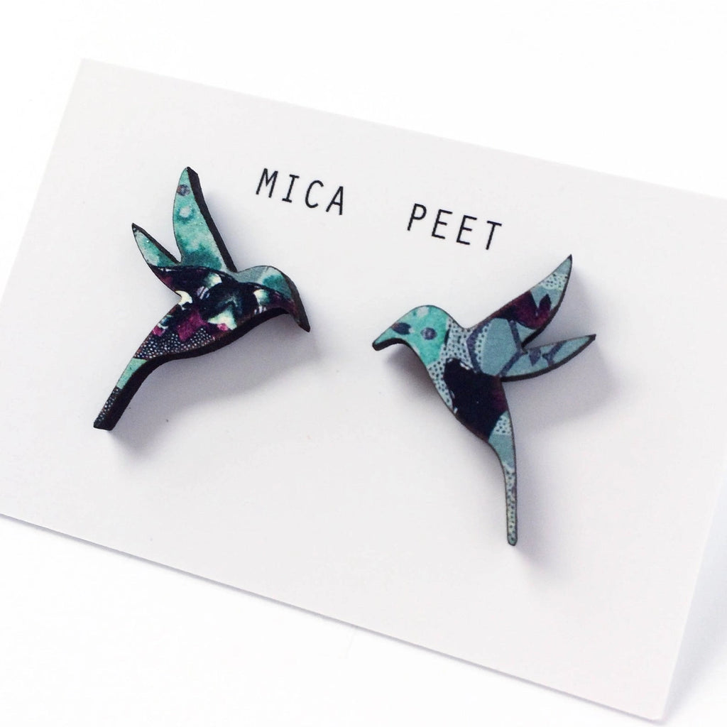 Earth and Elements Jewellery

https://www.earthandelements.co.uk › products › hummingbird-stud-earrings